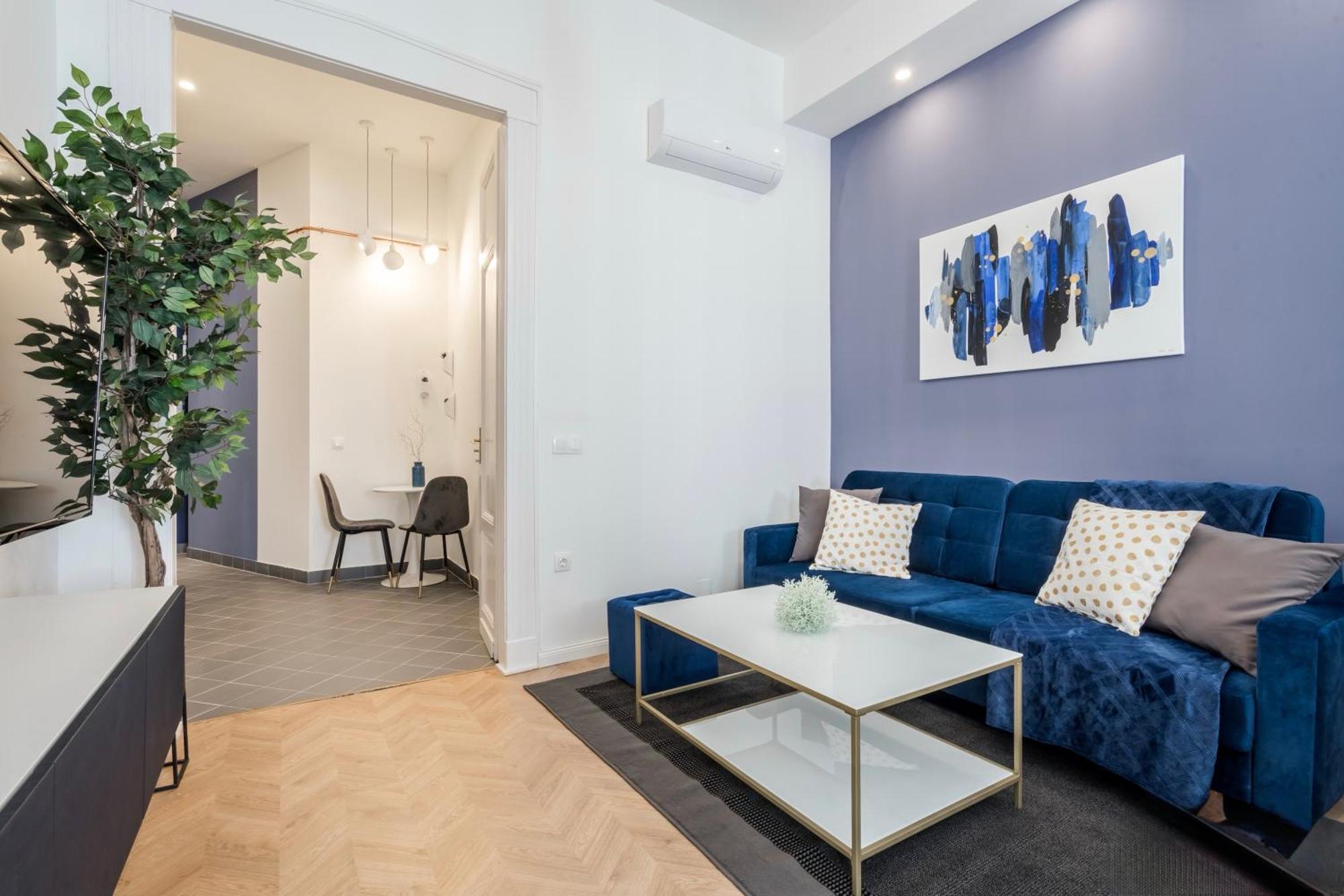 D58 - Grand Boulevard Royal Apartment - Best Location By Bqa Будапеща Екстериор снимка